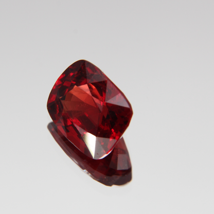 roter Spinell 3.51 ct