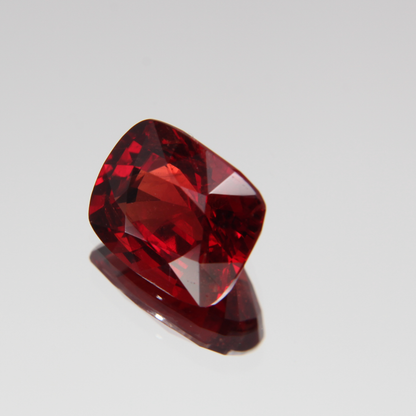 roter Spinell 3.51 ct