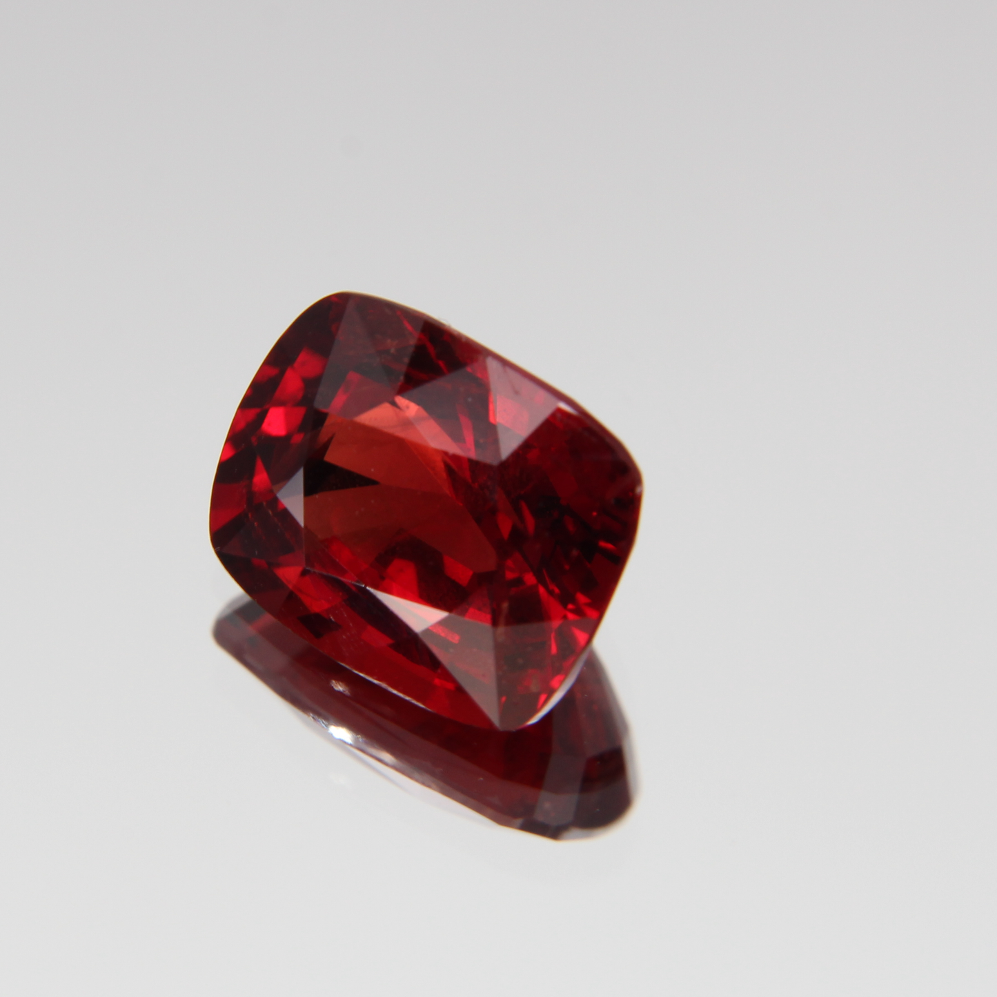 roter Spinell 3.51 ct
