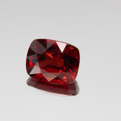 roter Spinell 3.51 ct