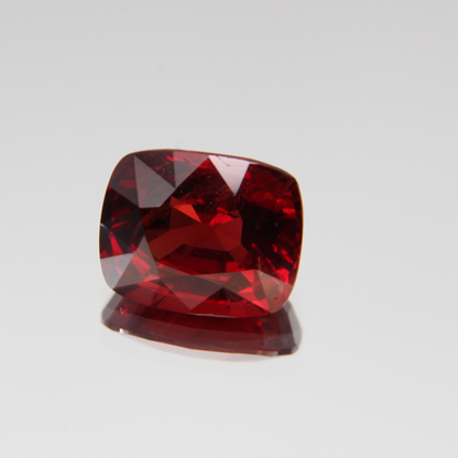 roter Spinell 3.51 ct