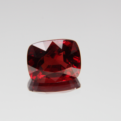 roter Spinell 3.51 ct