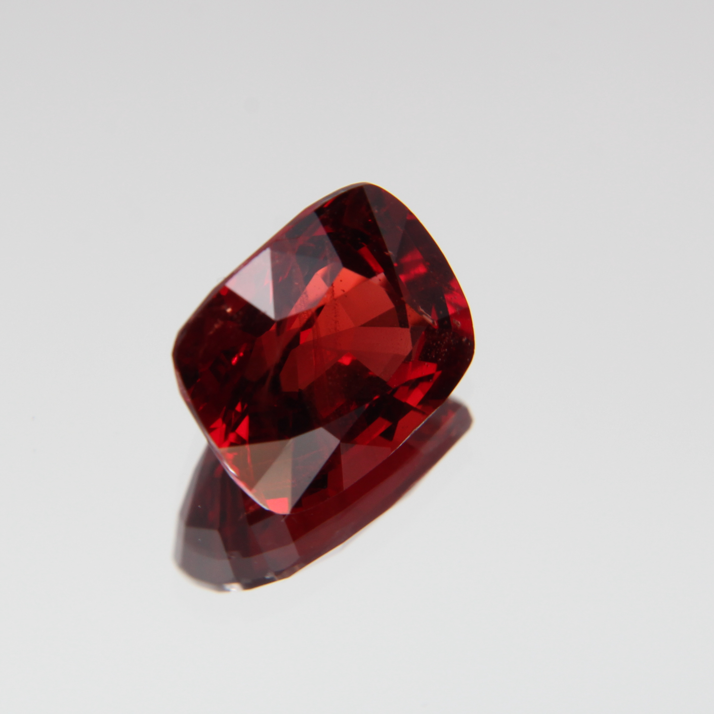 roter Spinell 3.51 ct