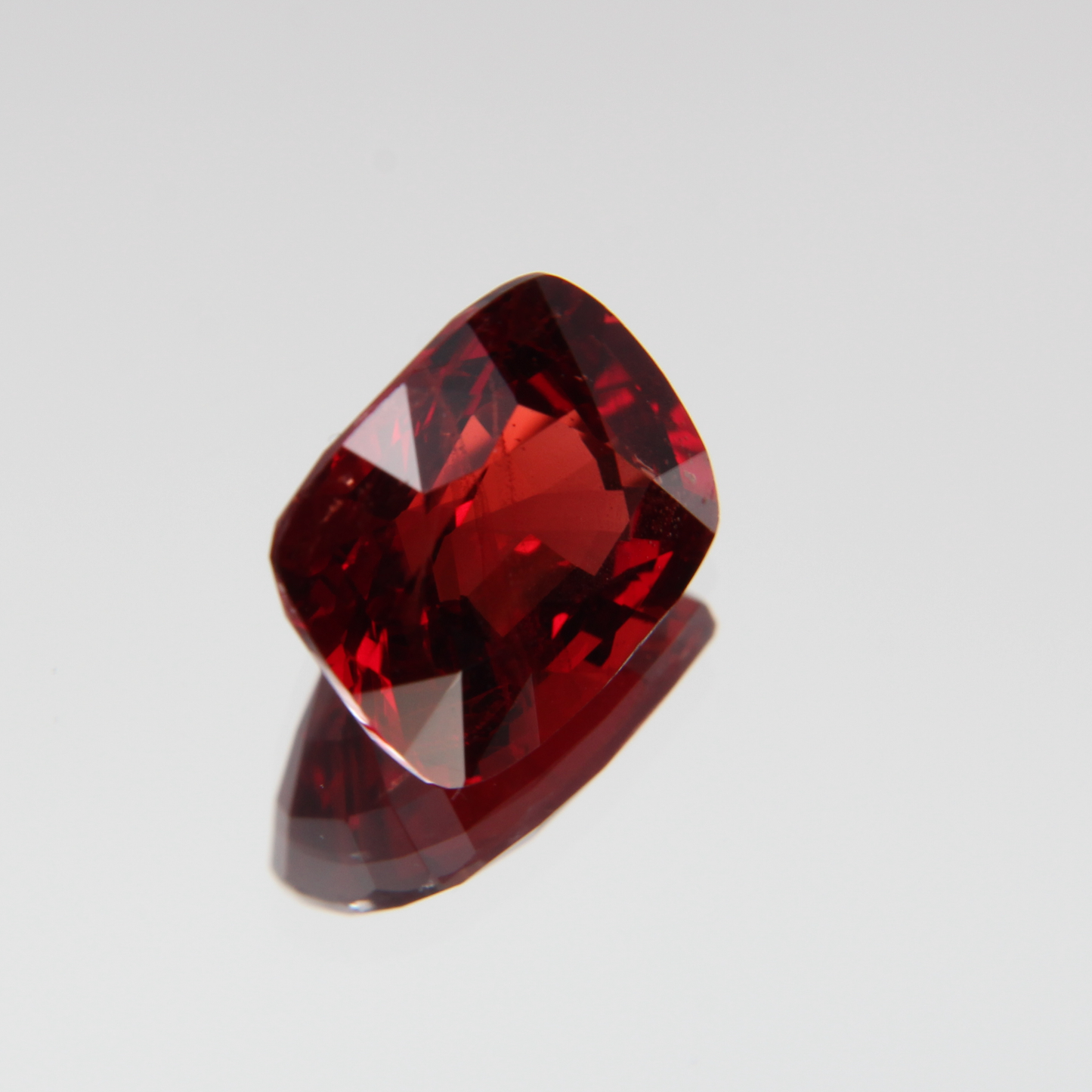 roter Spinell 3.51 ct