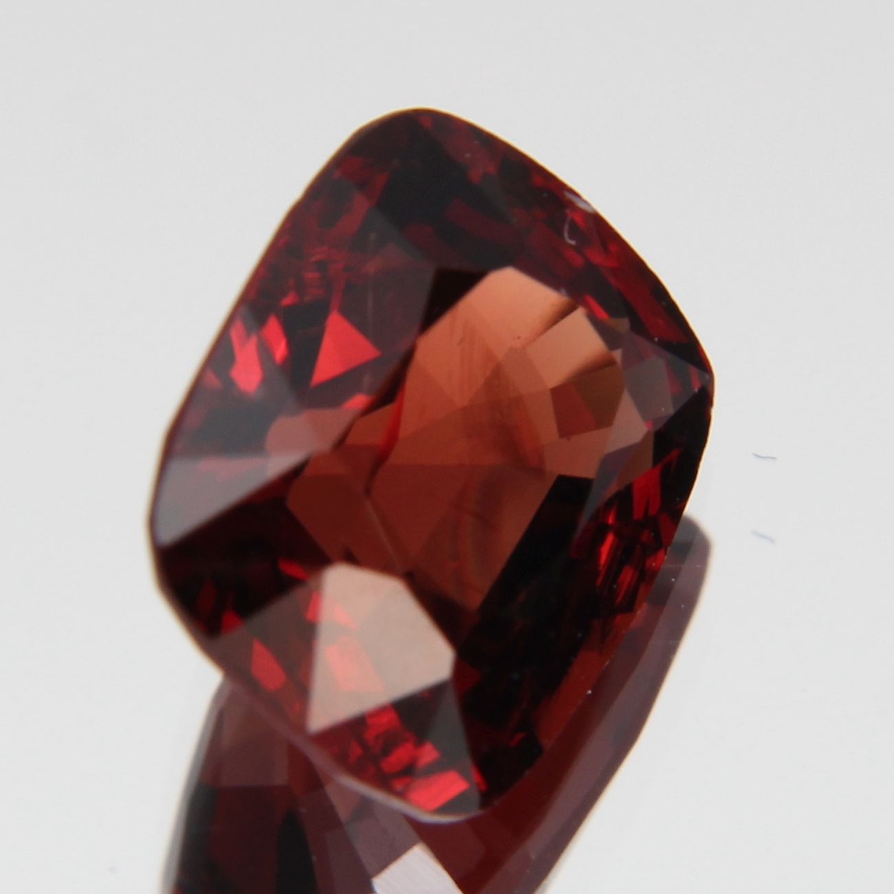 Orange-Roter Spinell 2.60 ct