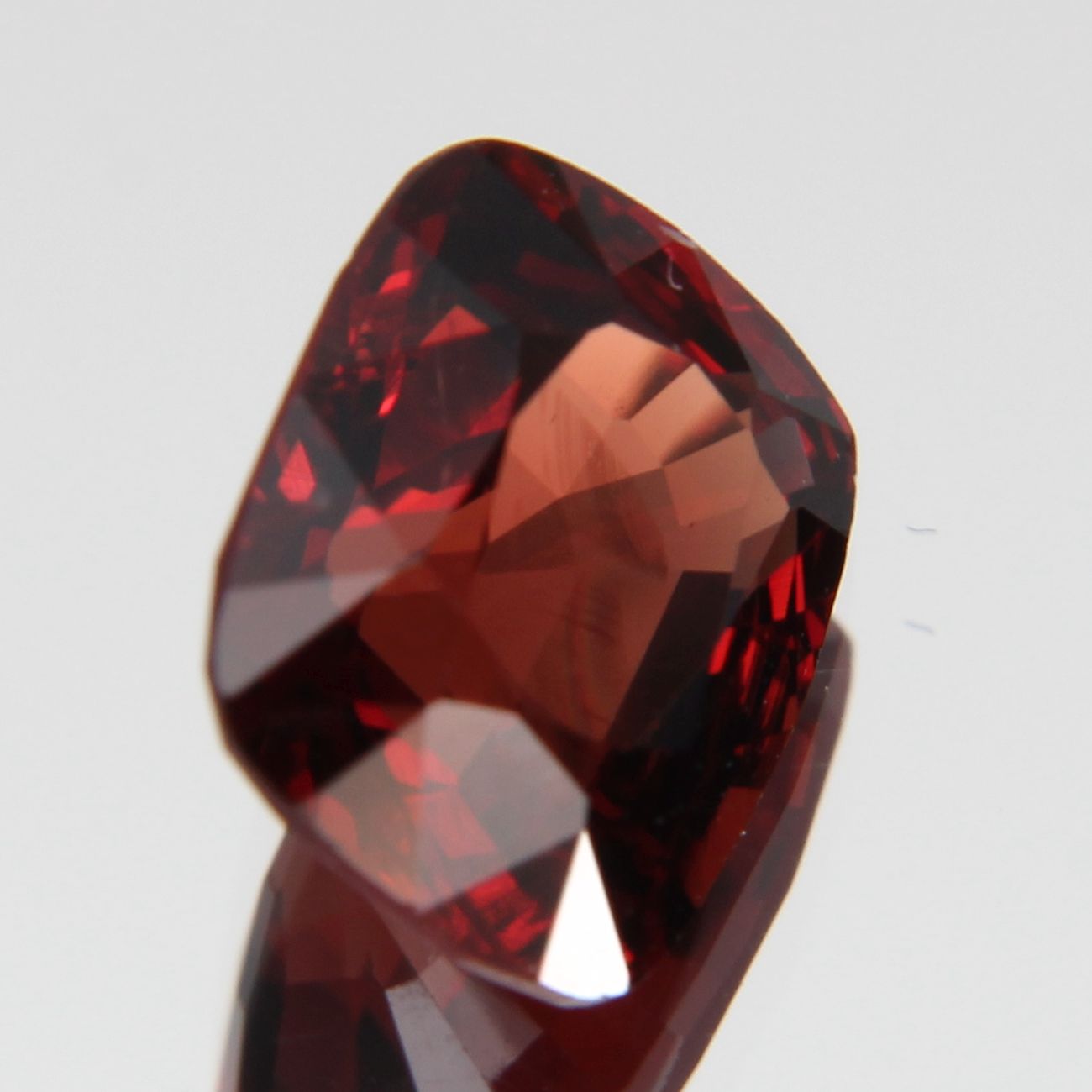 Orange-Roter Spinell 2.60 ct