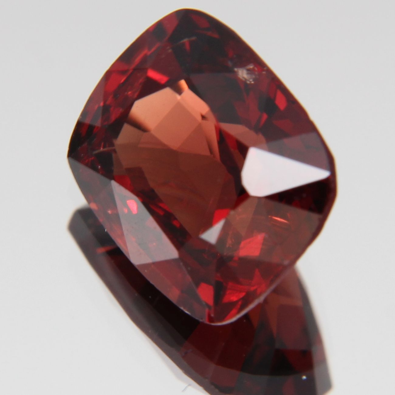 Orange-Roter Spinell 2.60 ct