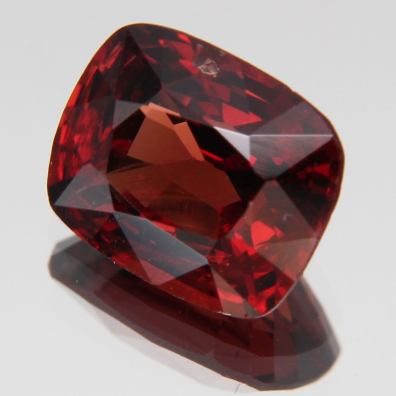 Orange-Roter Spinell 2.60 ct