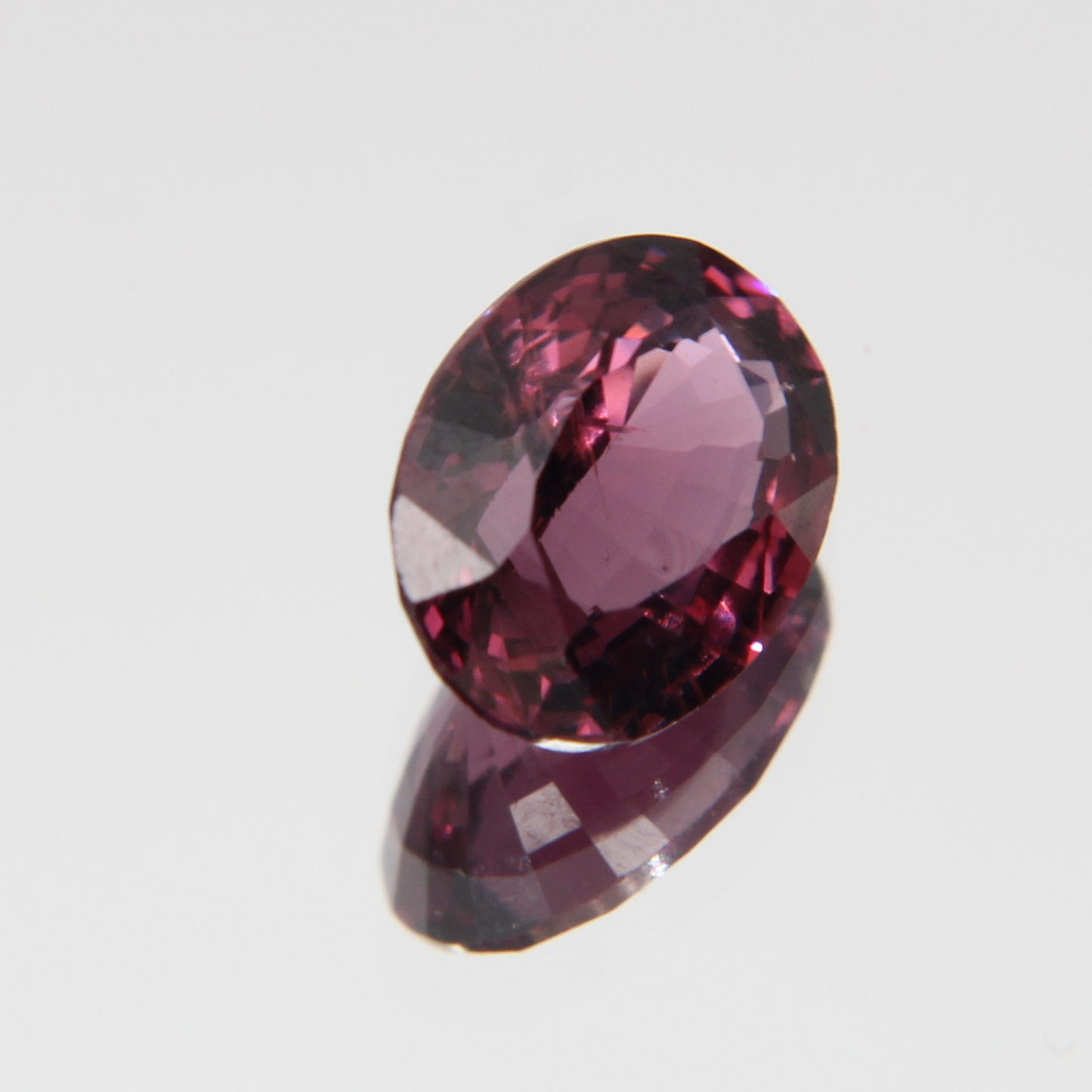 rötlich Pinker Spinell 1.28 ct