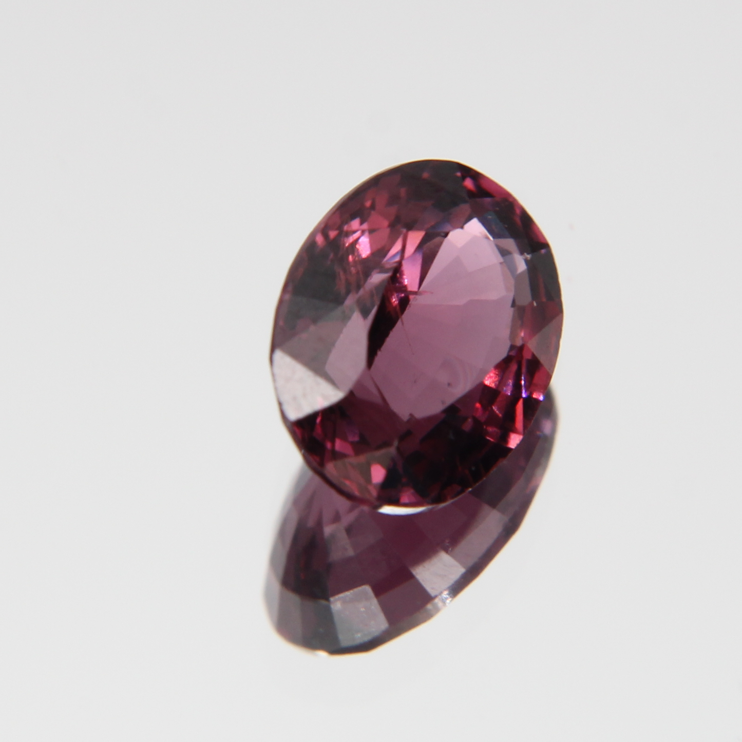 rötlich Pinker Spinell 1.28 ct