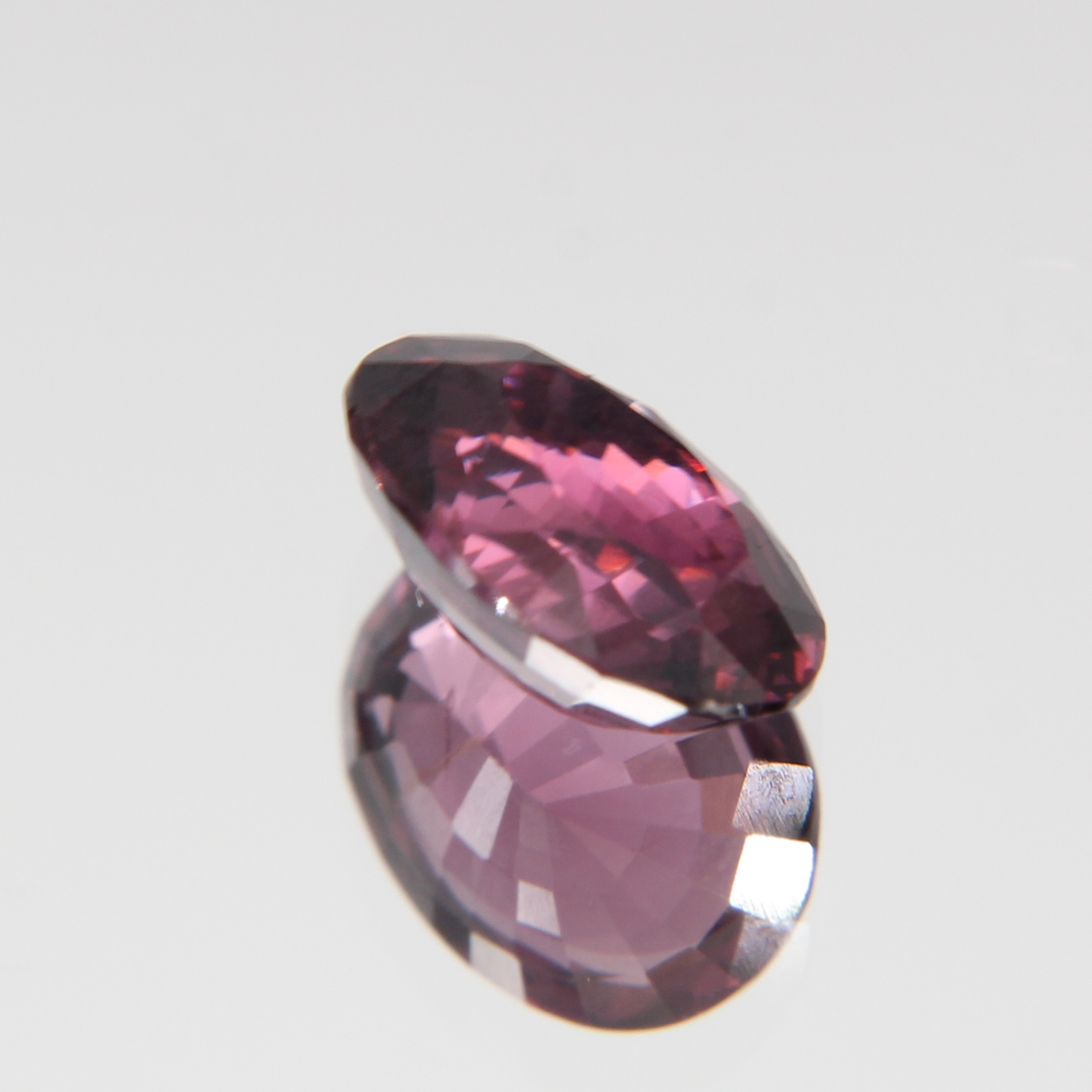 rötlich Pinker Spinell 1.28 ct