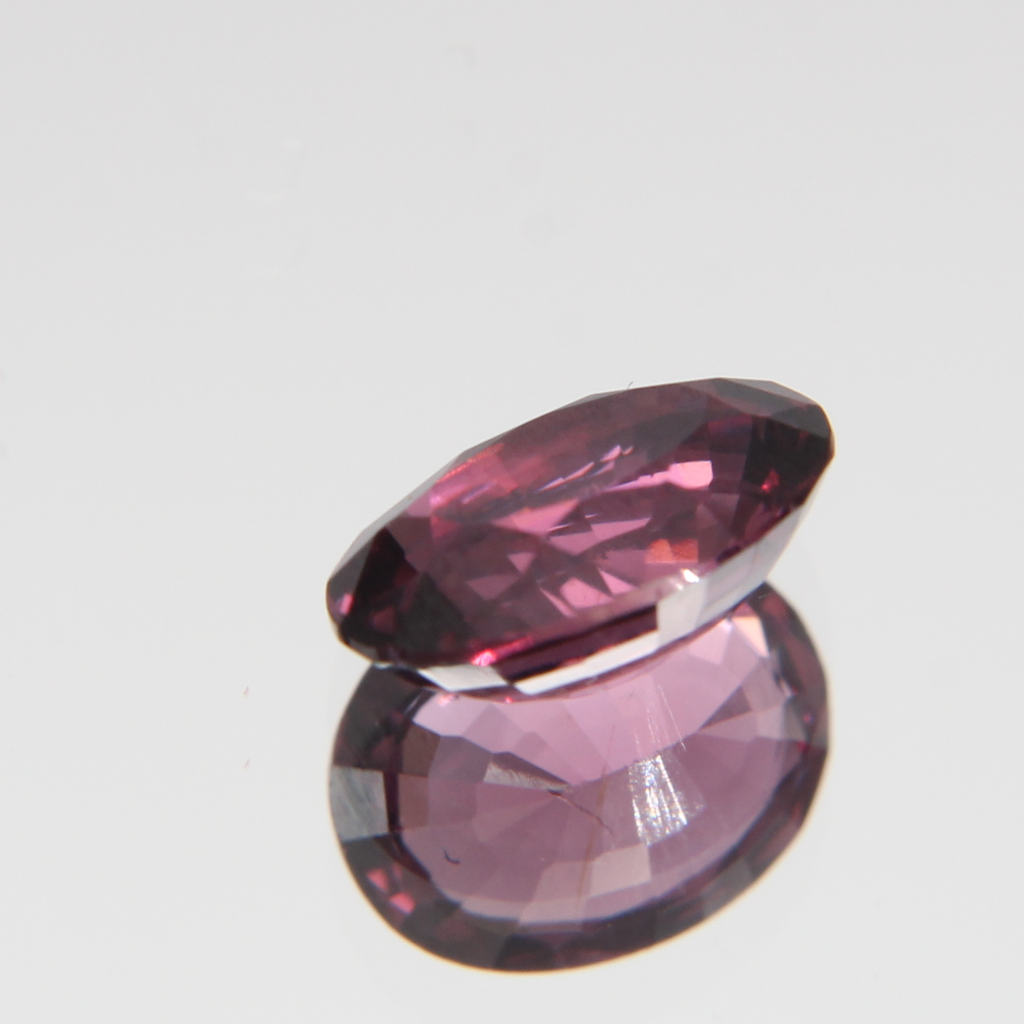rötlich Pinker Spinell 1.28 ct