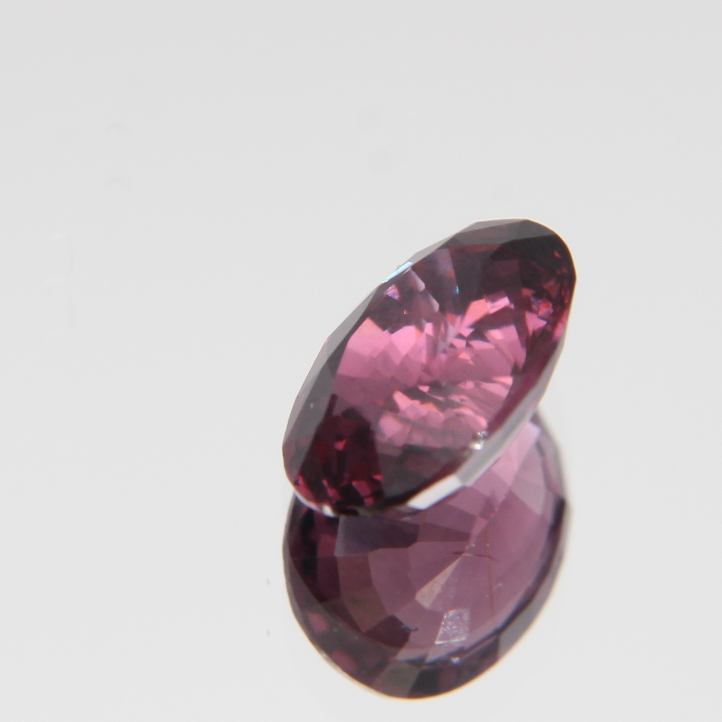 rötlich Pinker Spinell 1.28 ct