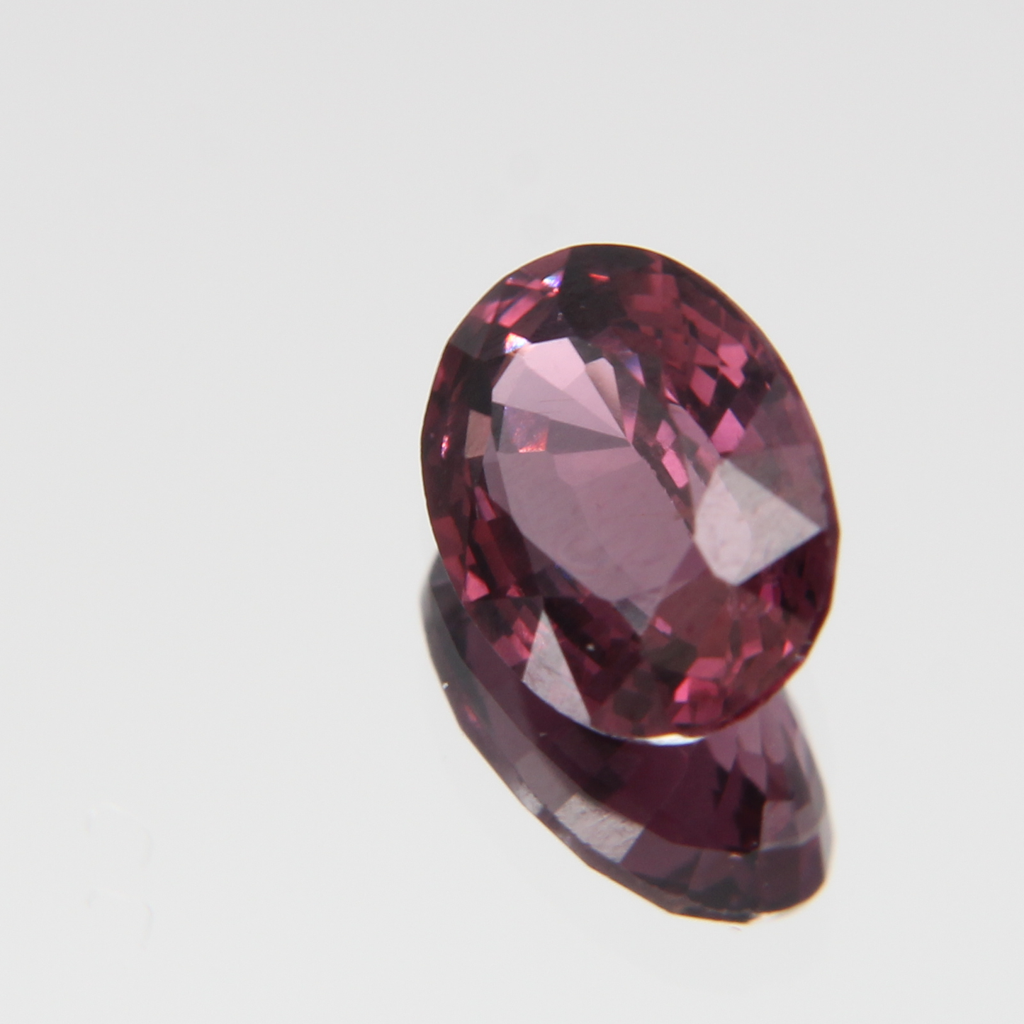 rötlich Pinker Spinell 1.28 ct