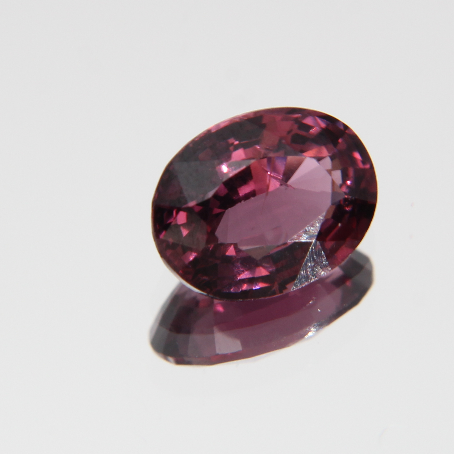 rötlich Pinker Spinell 1.28 ct