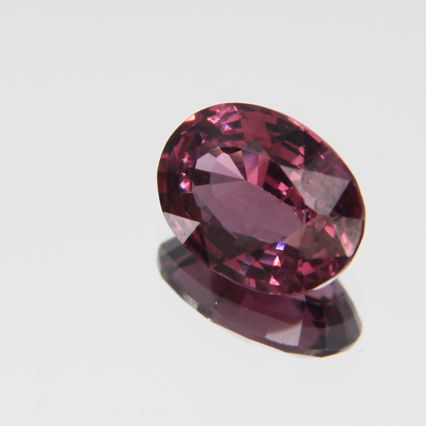 rötlich Pinker Spinell 1.28 ct