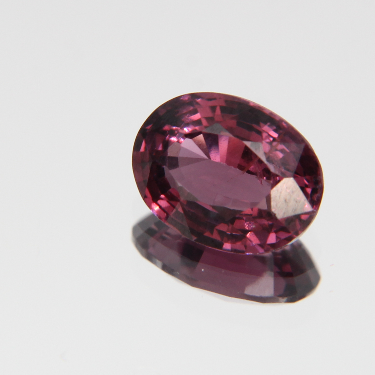 rötlich Pinker Spinell 1.28 ct