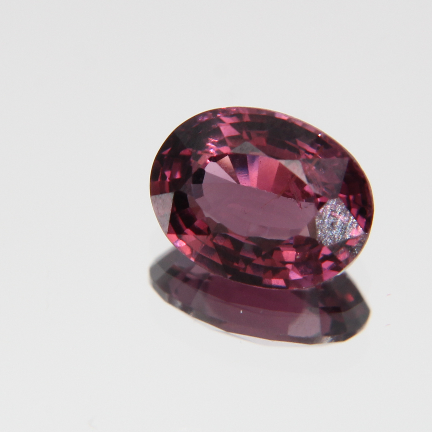 rötlich Pinker Spinell 1.28 ct