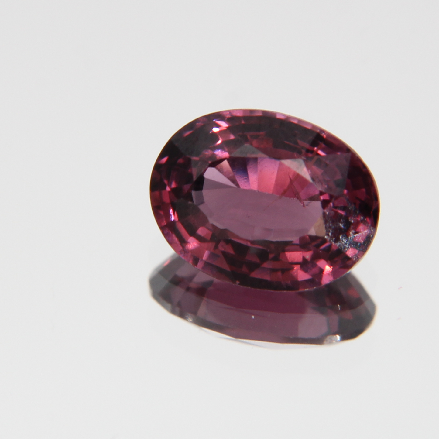 rötlich Pinker Spinell 1.28 ct