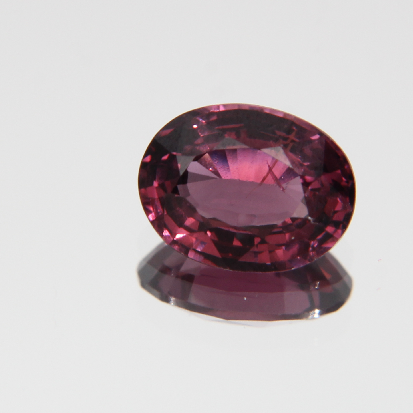 rötlich Pinker Spinell 1.28 ct