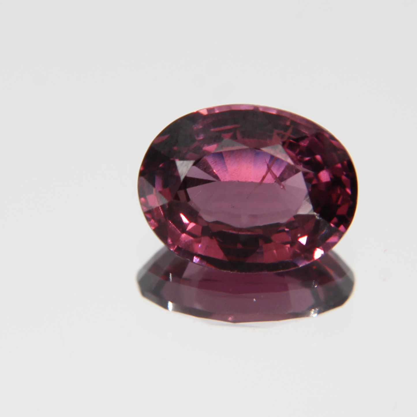rötlich Pinker Spinell 1.28 ct