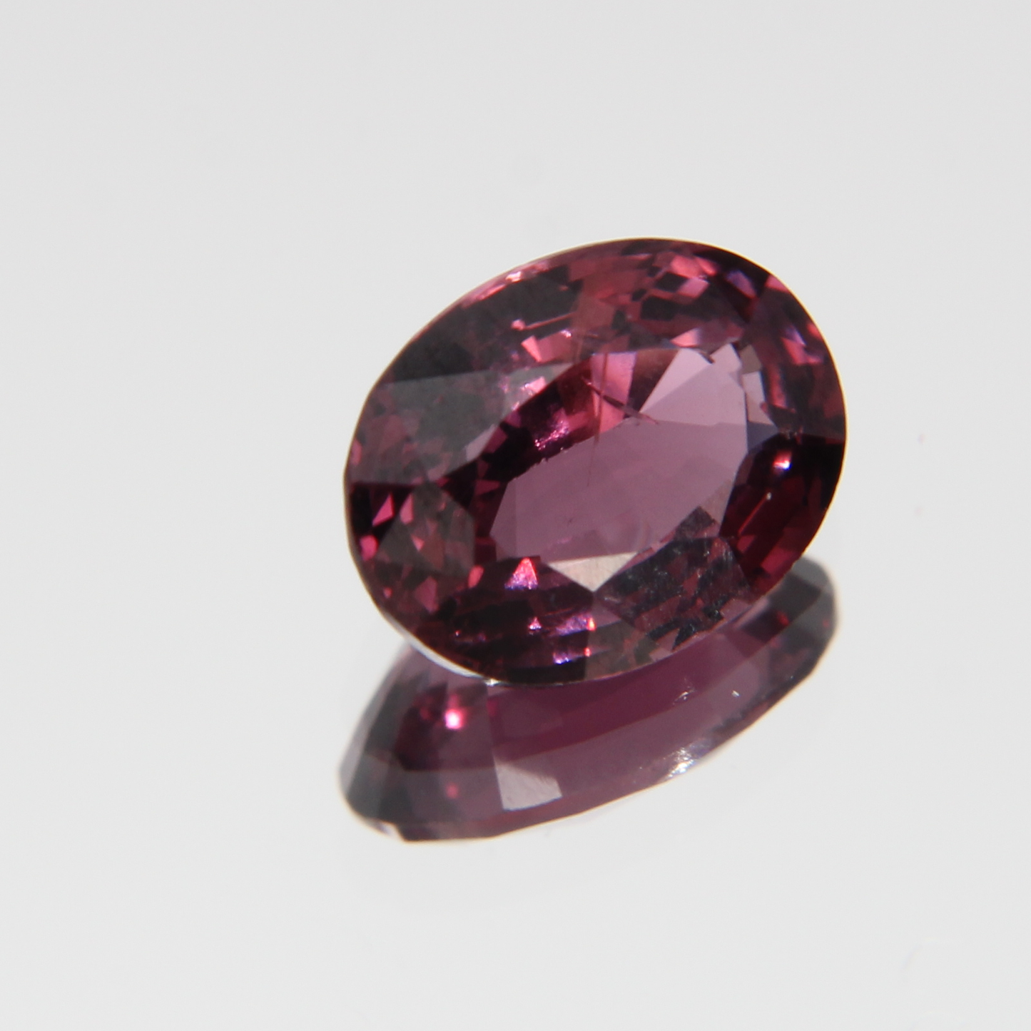 rötlich Pinker Spinell 1.28 ct
