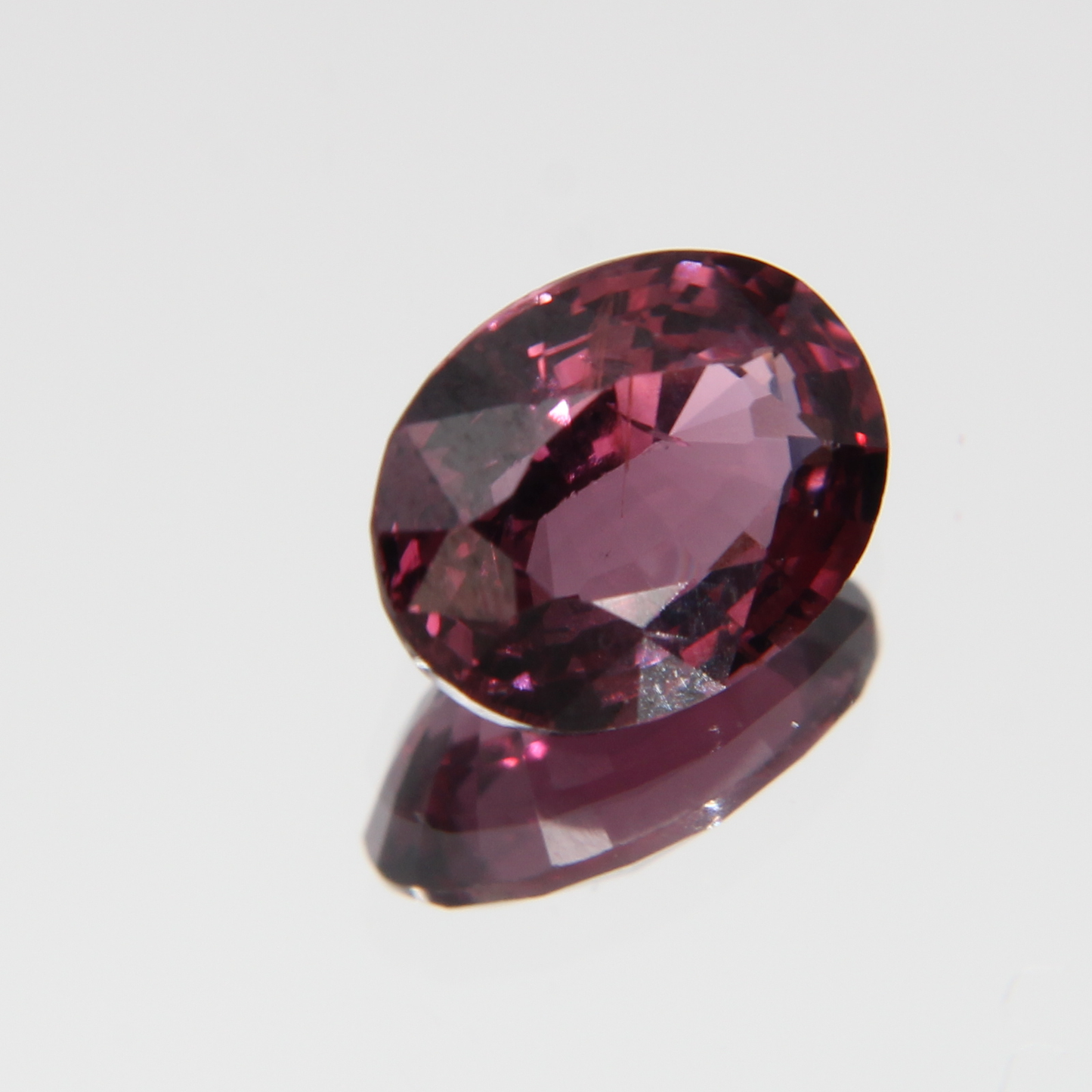 rötlich Pinker Spinell 1.28 ct