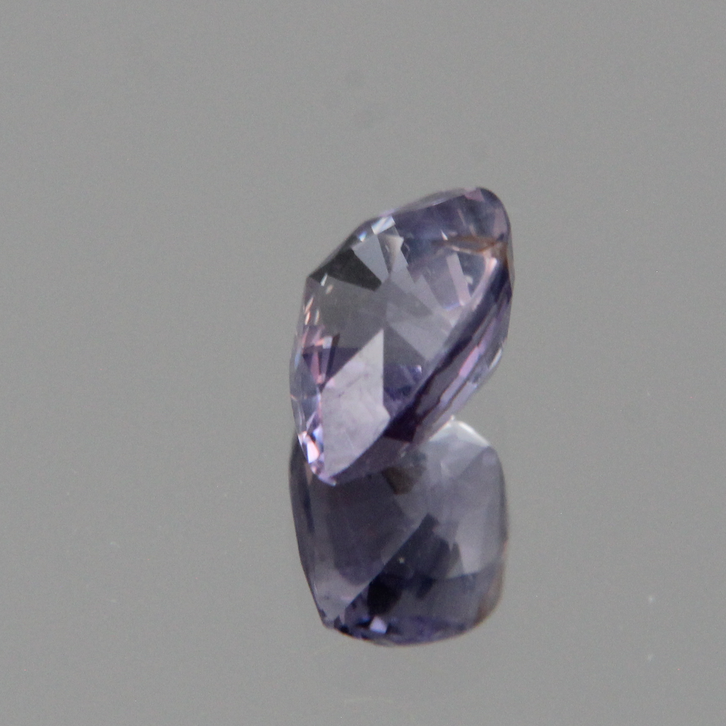 Violetter Saphir 1.32 ct