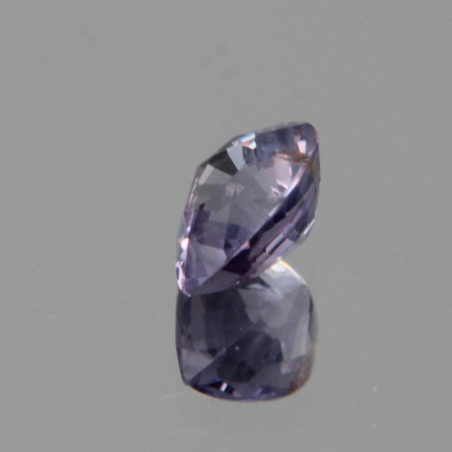 Violetter Saphir 1.32 ct
