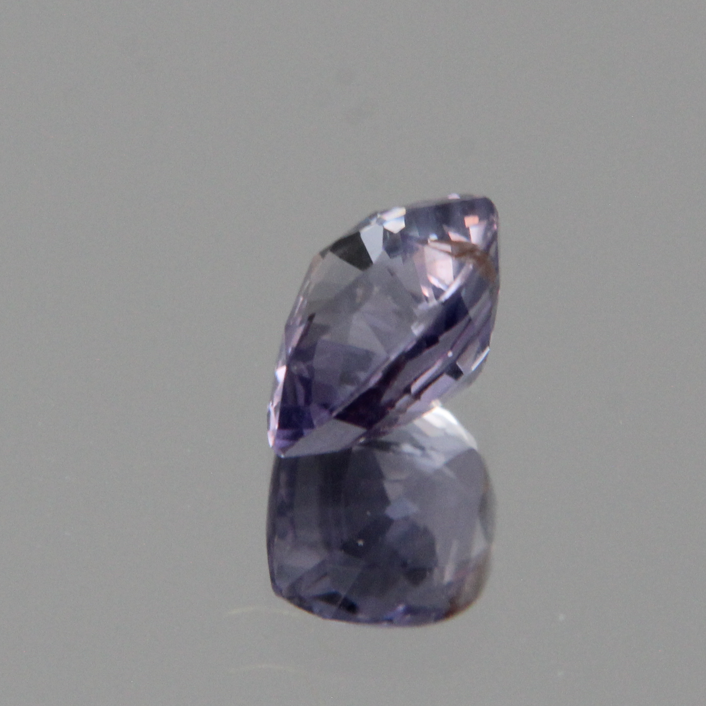 Violetter Saphir 1.32 ct