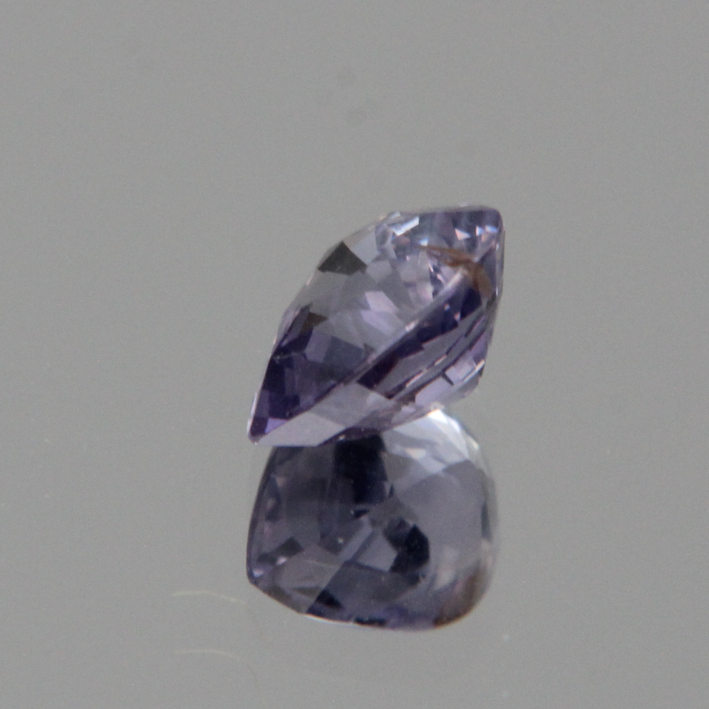 Violetter Saphir 1.32 ct