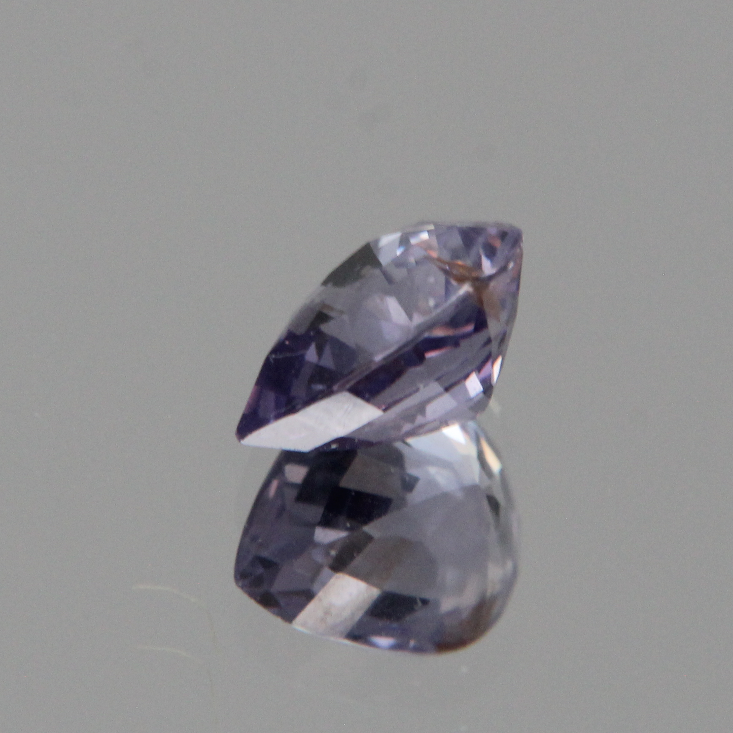 Violetter Saphir 1.32 ct