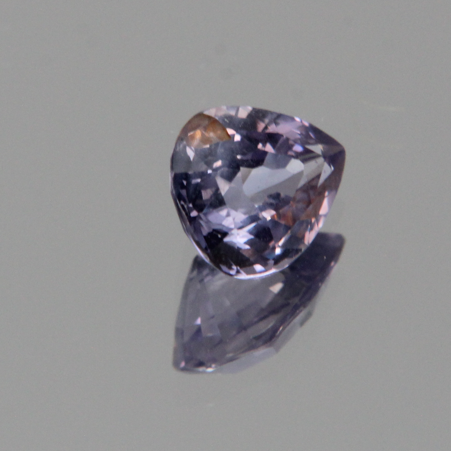 Violetter Saphir 1.32 ct