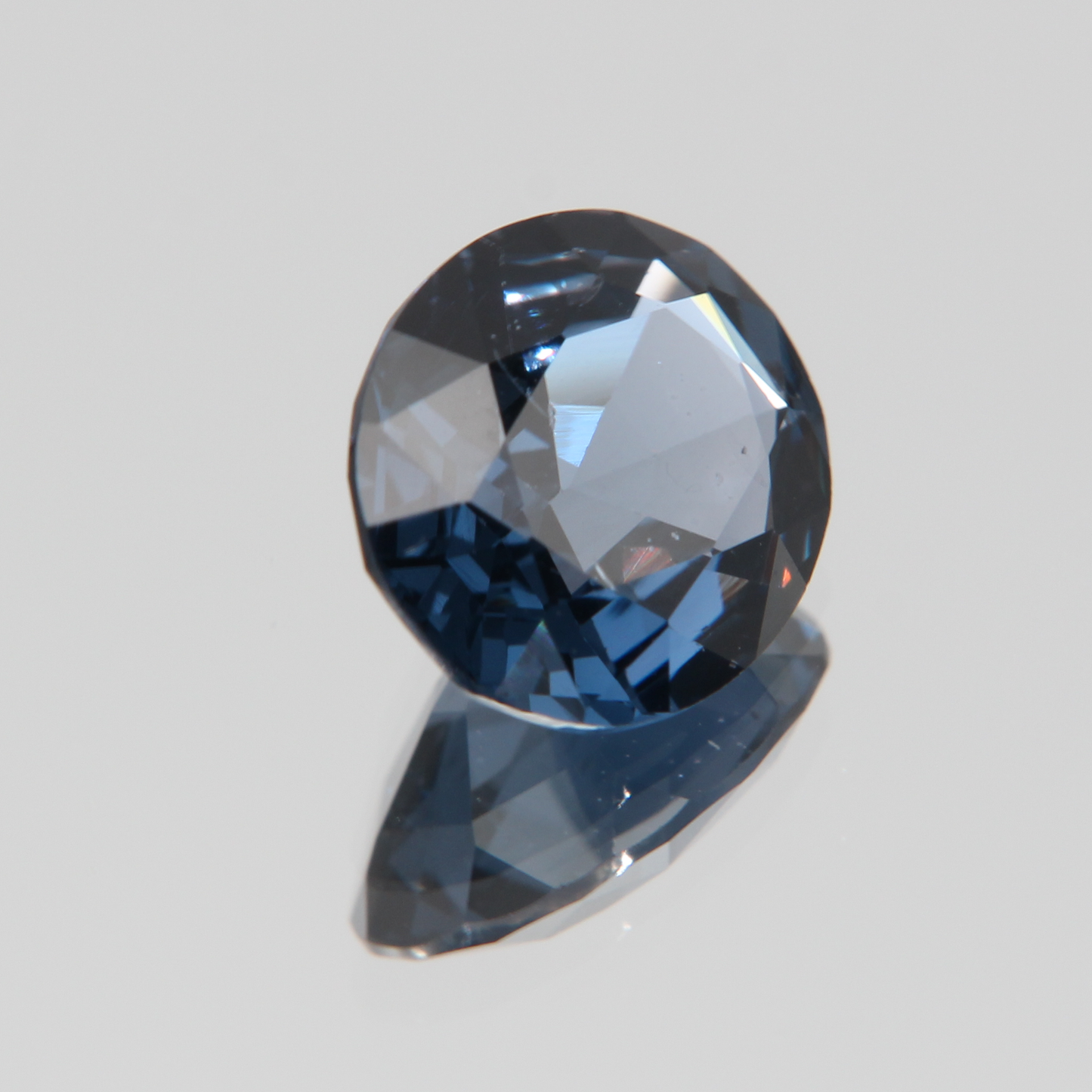Blauer Kobaltspinell 3.61 ct
