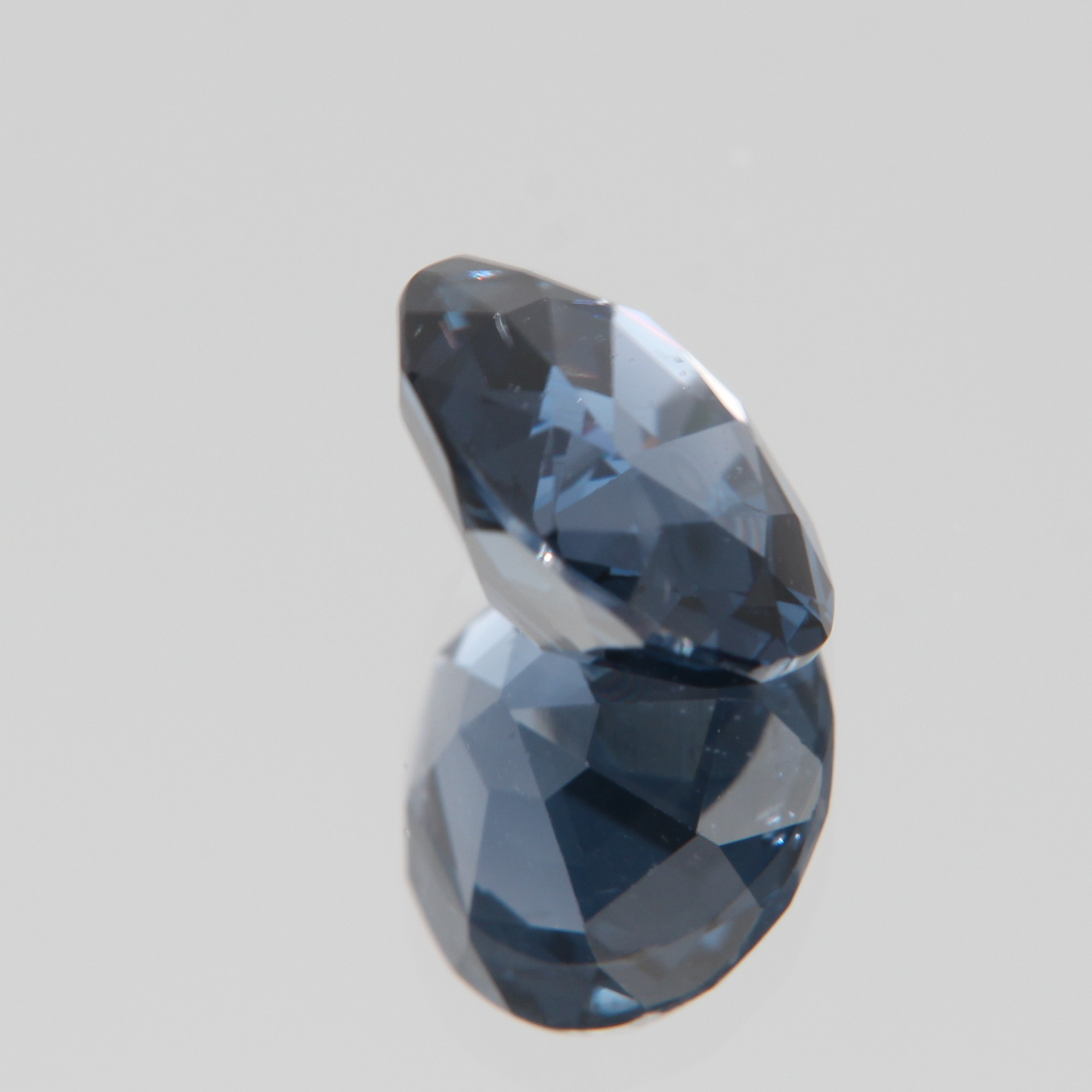 Blauer Kobaltspinell 3.61 ct