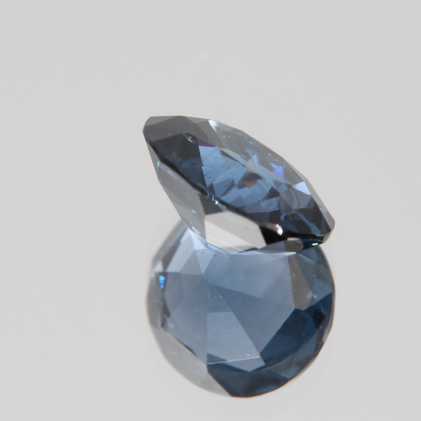 Blauer Kobaltspinell 3.61 ct