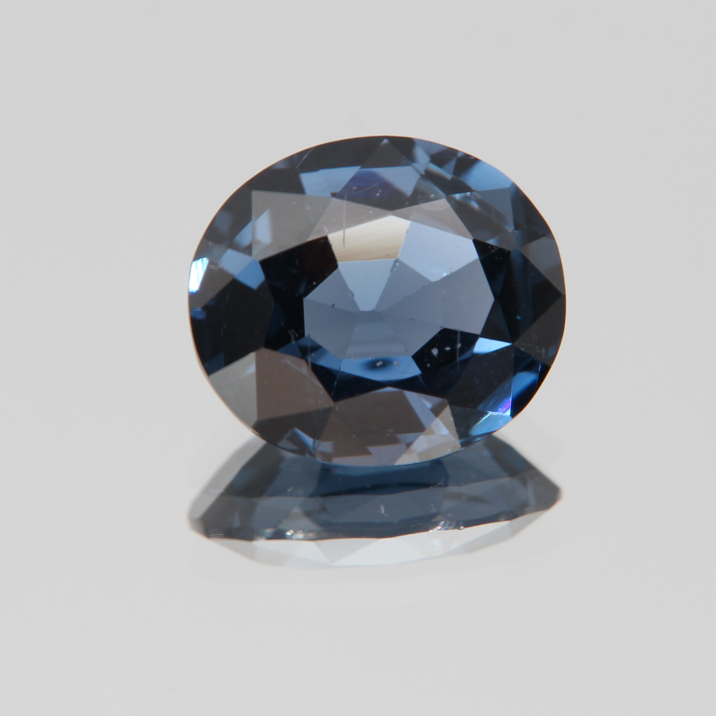 Blauer Kobaltspinell 3.61 ct