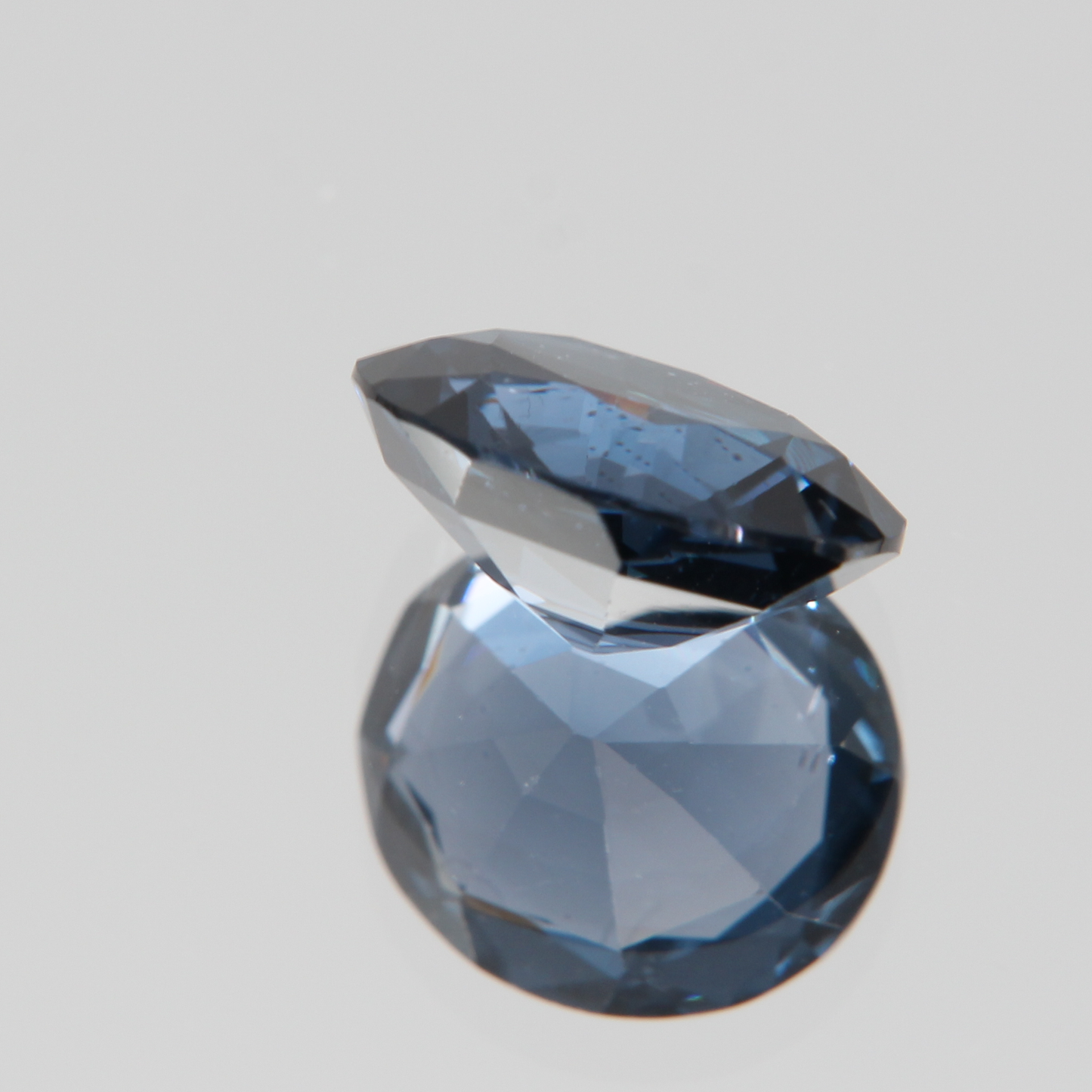 Blauer Kobaltspinell 3.61 ct