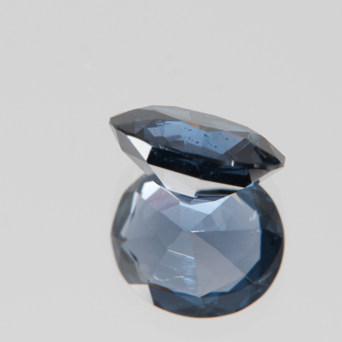 Blauer Kobaltspinell 3.61 ct