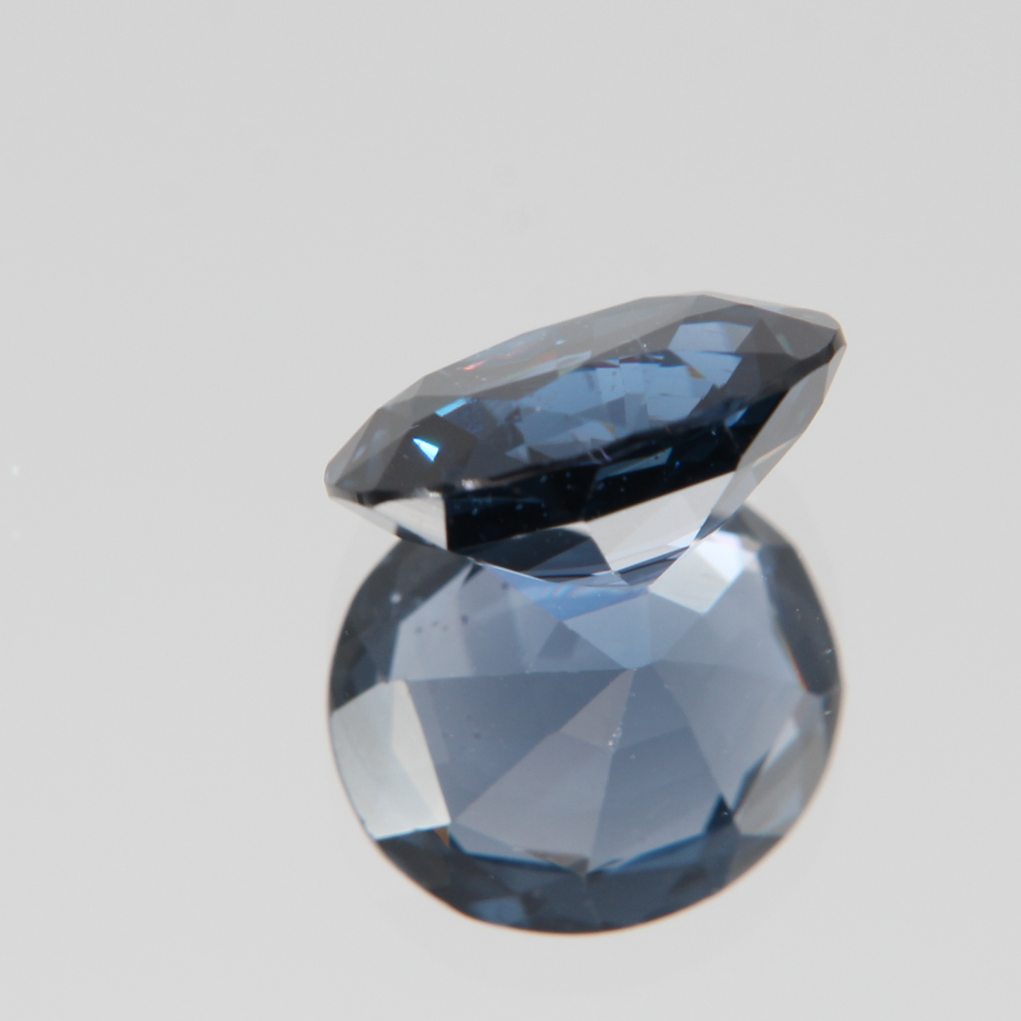 Blauer Kobaltspinell 3.61 ct