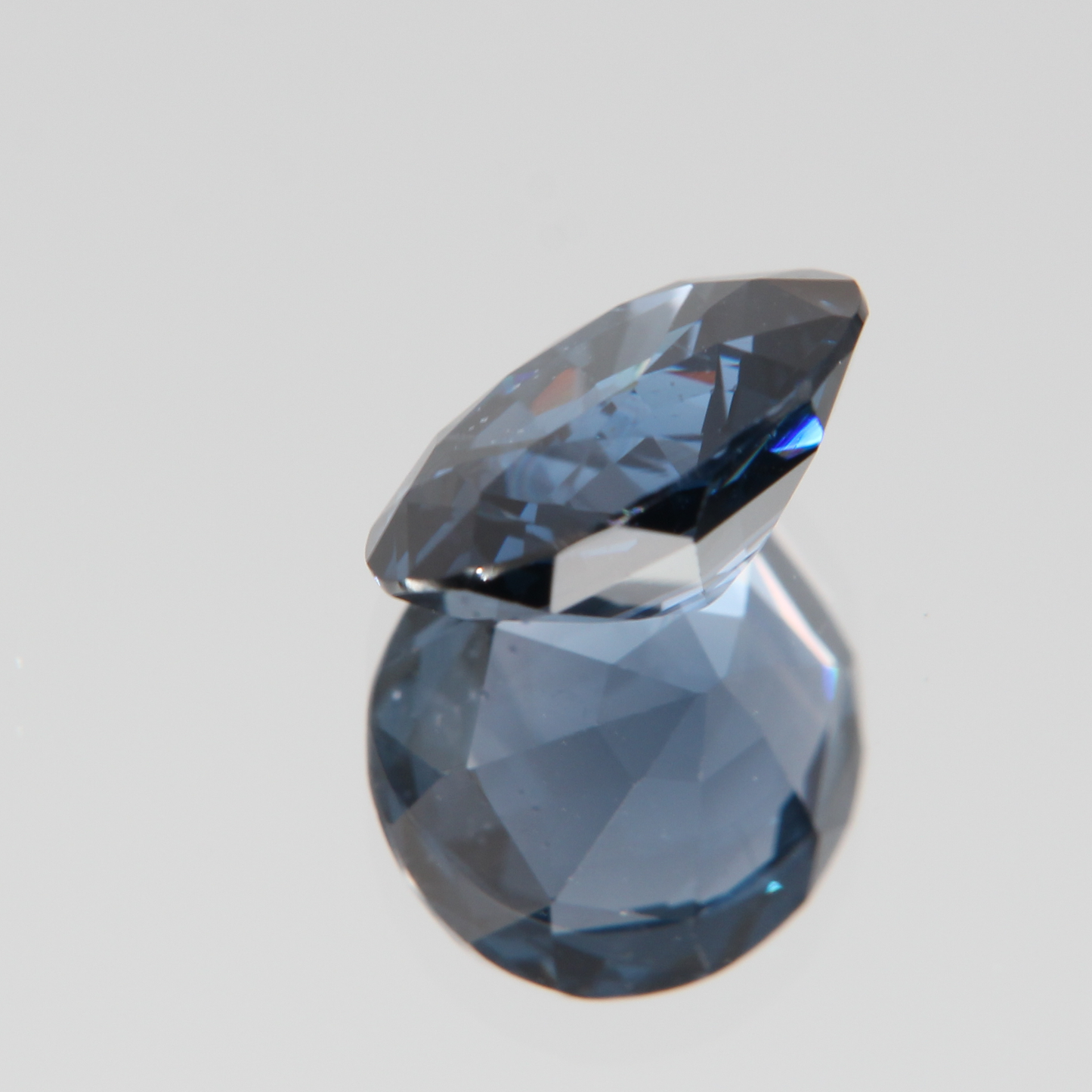 Blauer Kobaltspinell 3.61 ct