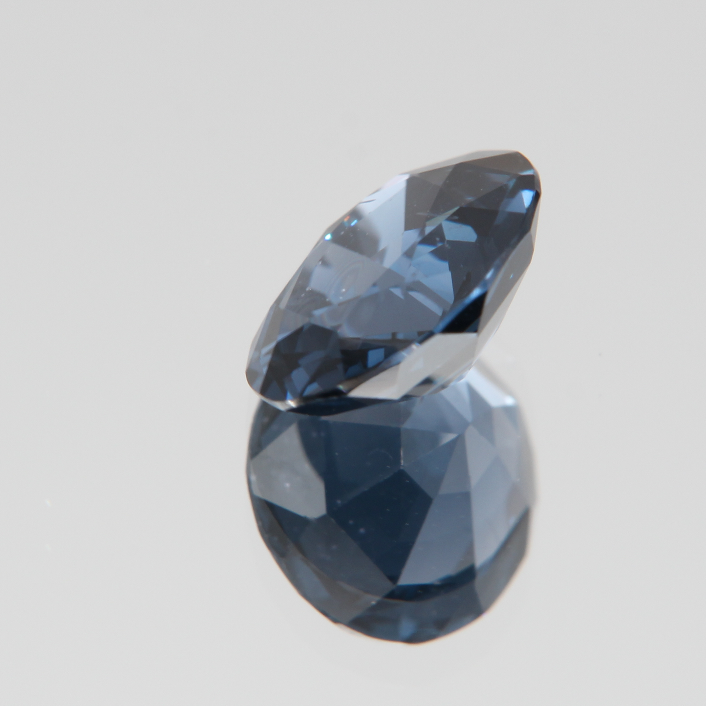 Blauer Kobaltspinell 3.61 ct