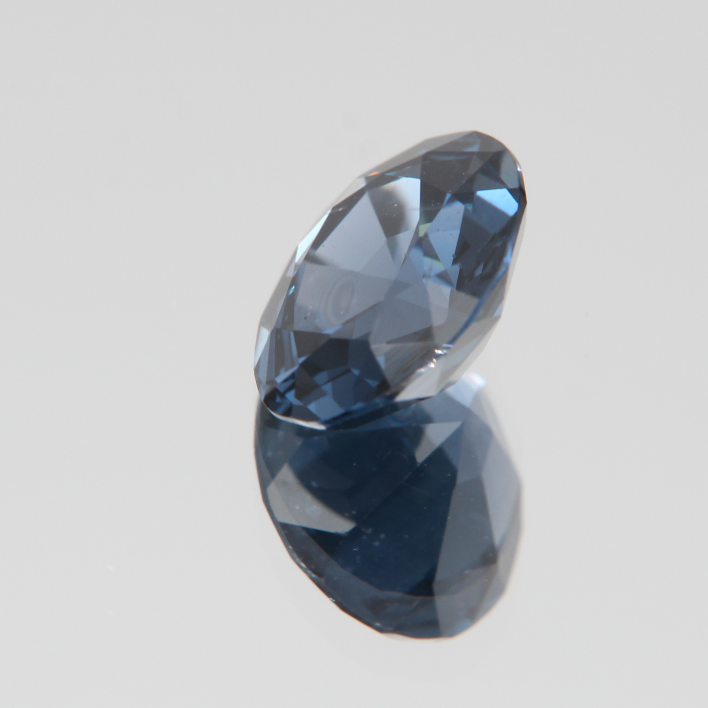 Blauer Kobaltspinell 3.61 ct