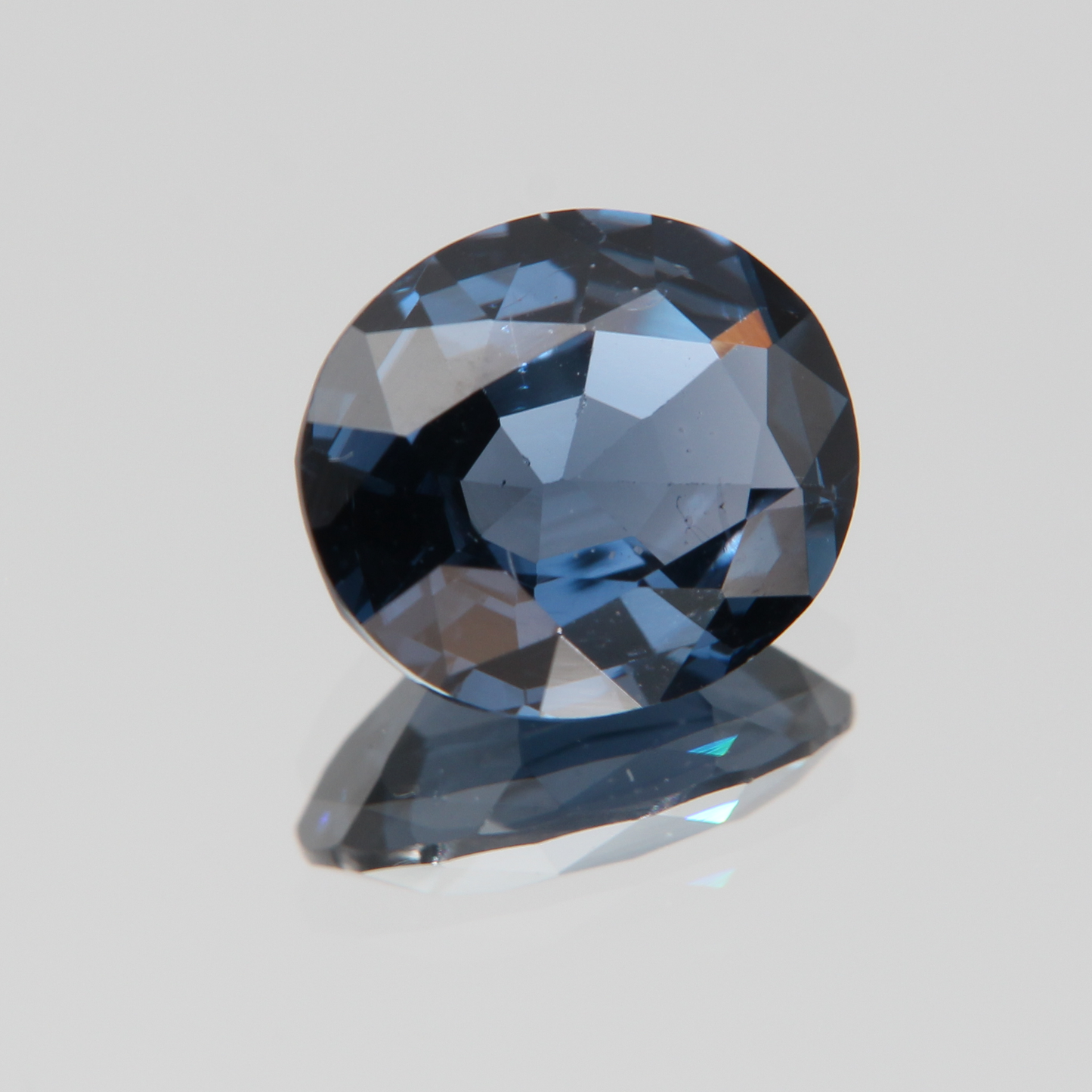 Blauer Kobaltspinell 3.61 ct