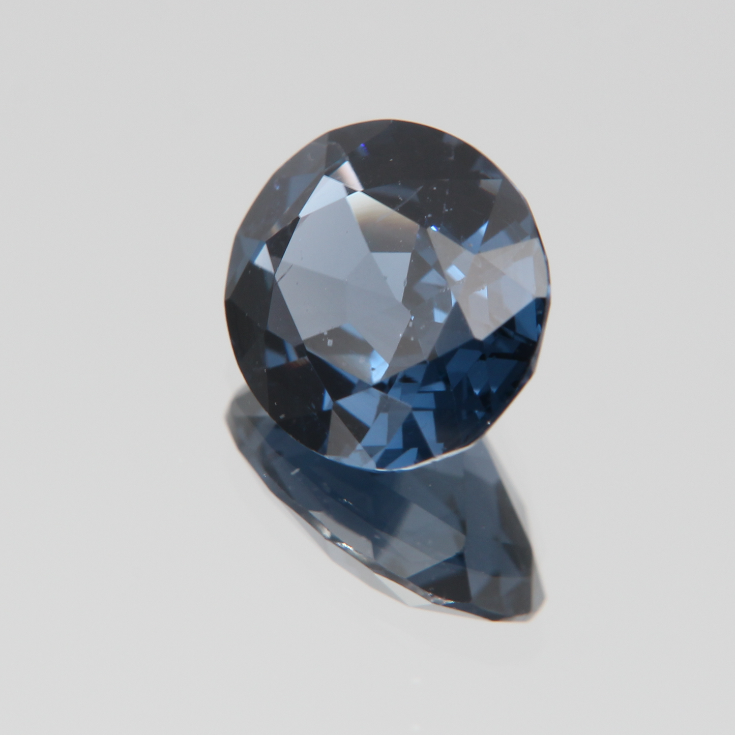 Blauer Kobaltspinell 3.61 ct