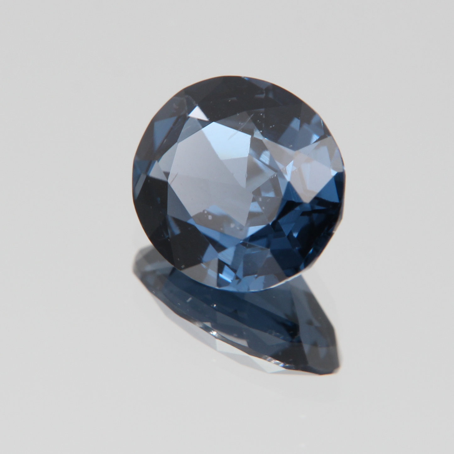 Blauer Kobaltspinell 3.61 ct
