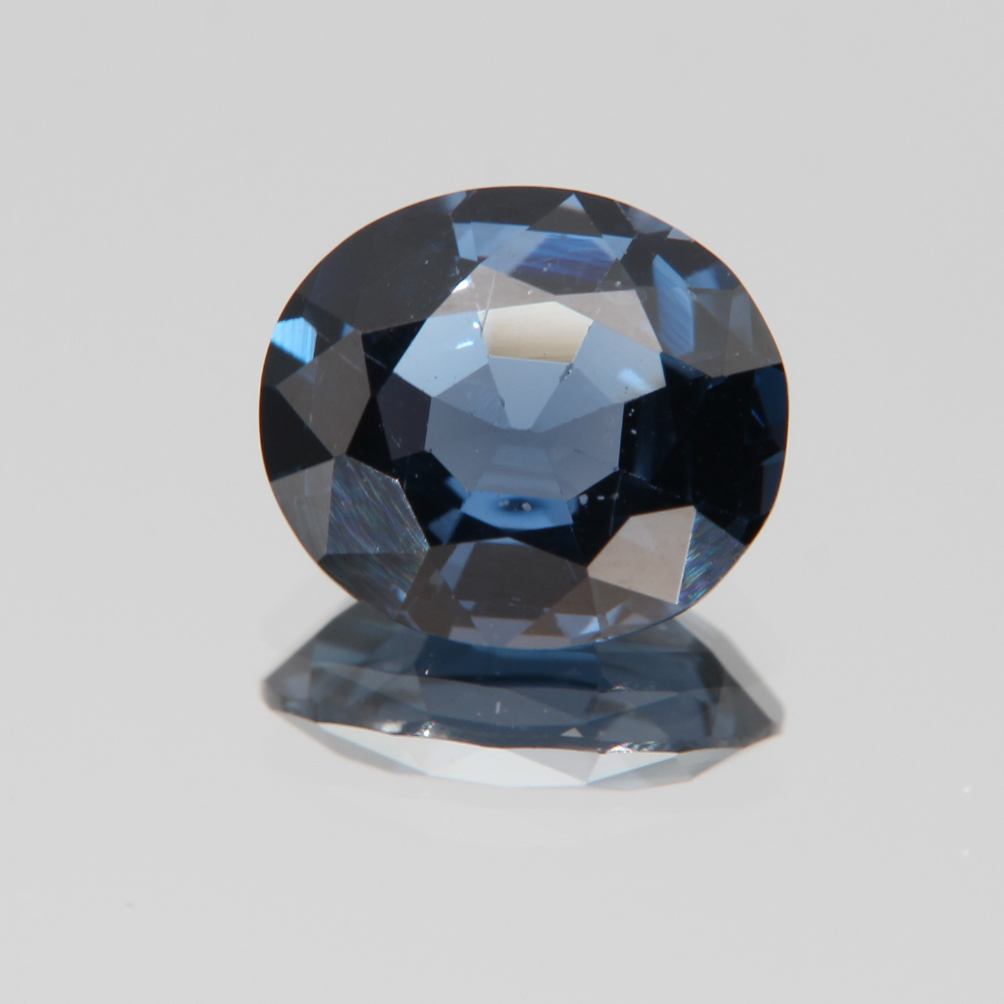Blauer Kobaltspinell 3.61 ct