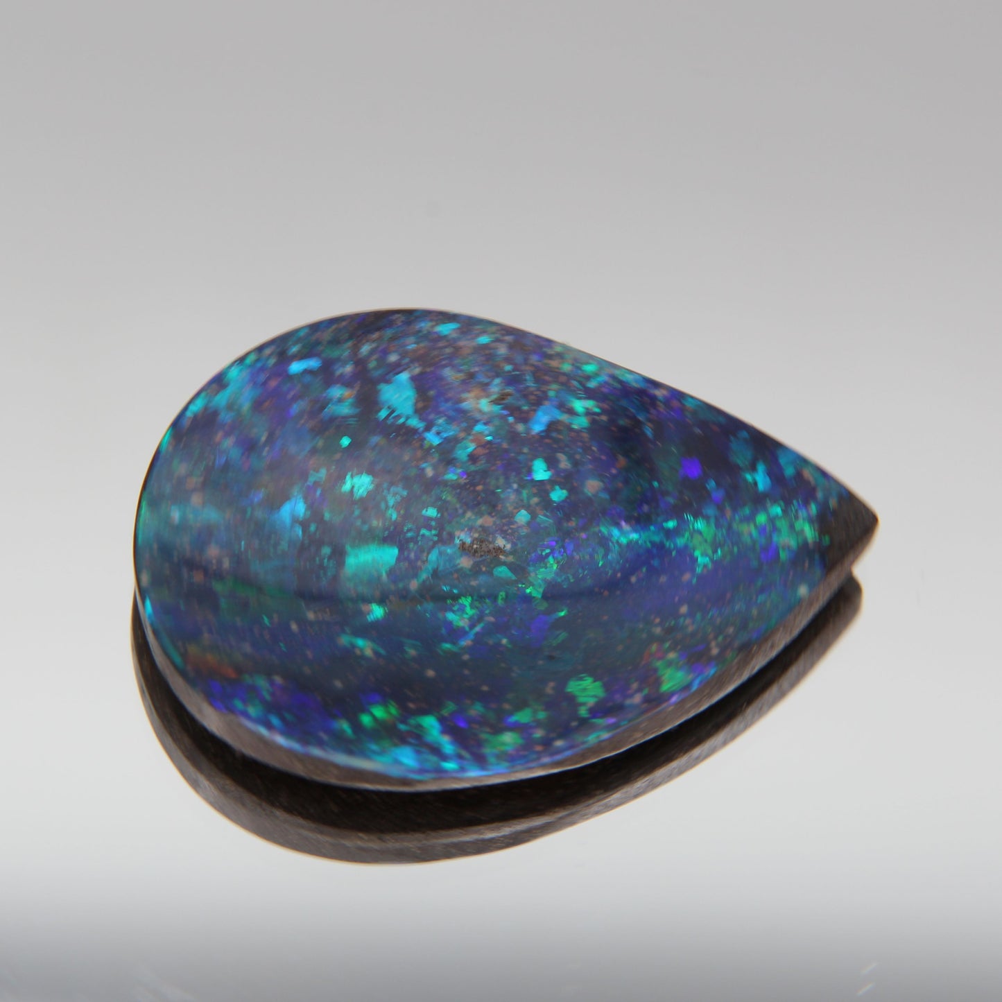 Australian Boulder Opal 20 ct