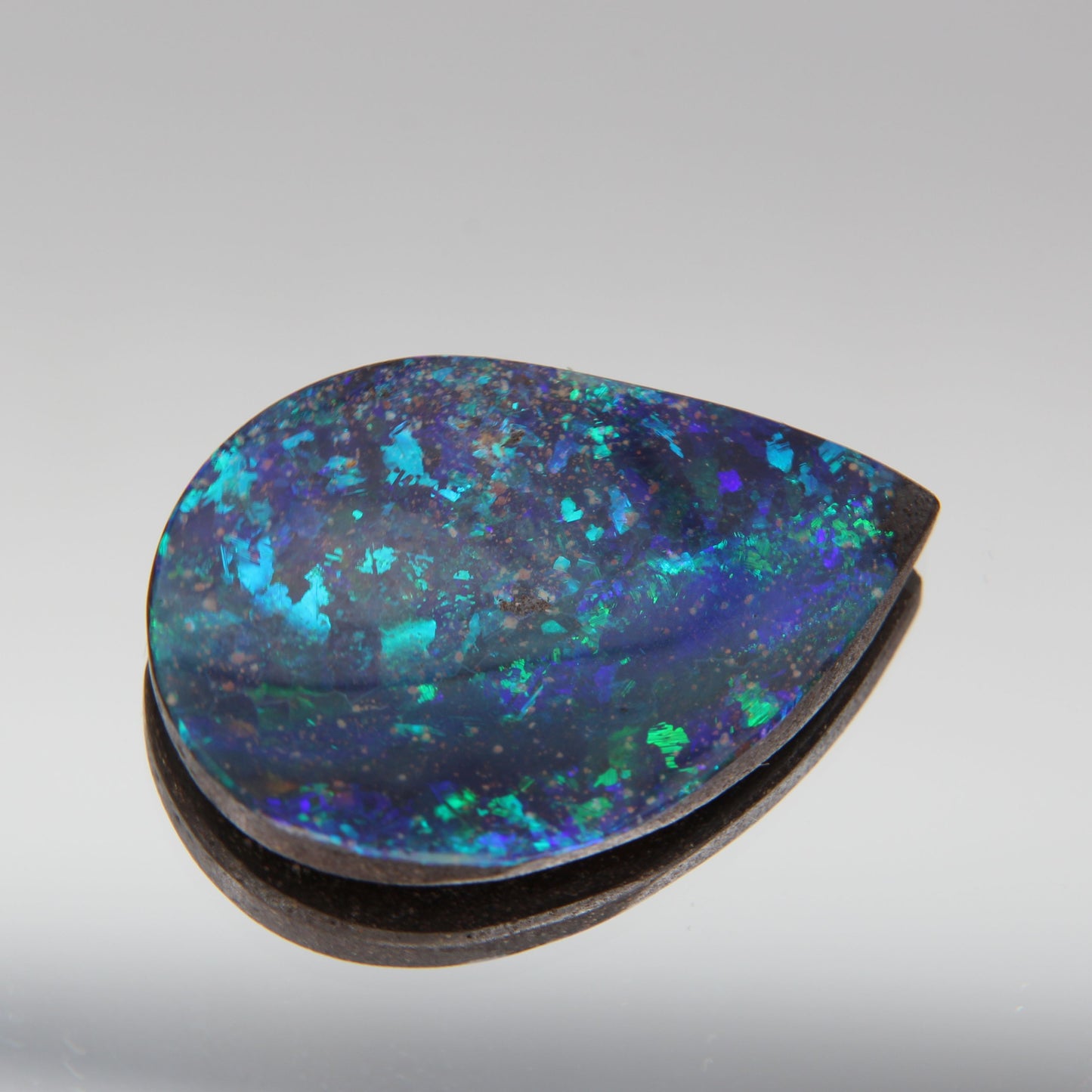 Australian Boulder Opal 20 ct