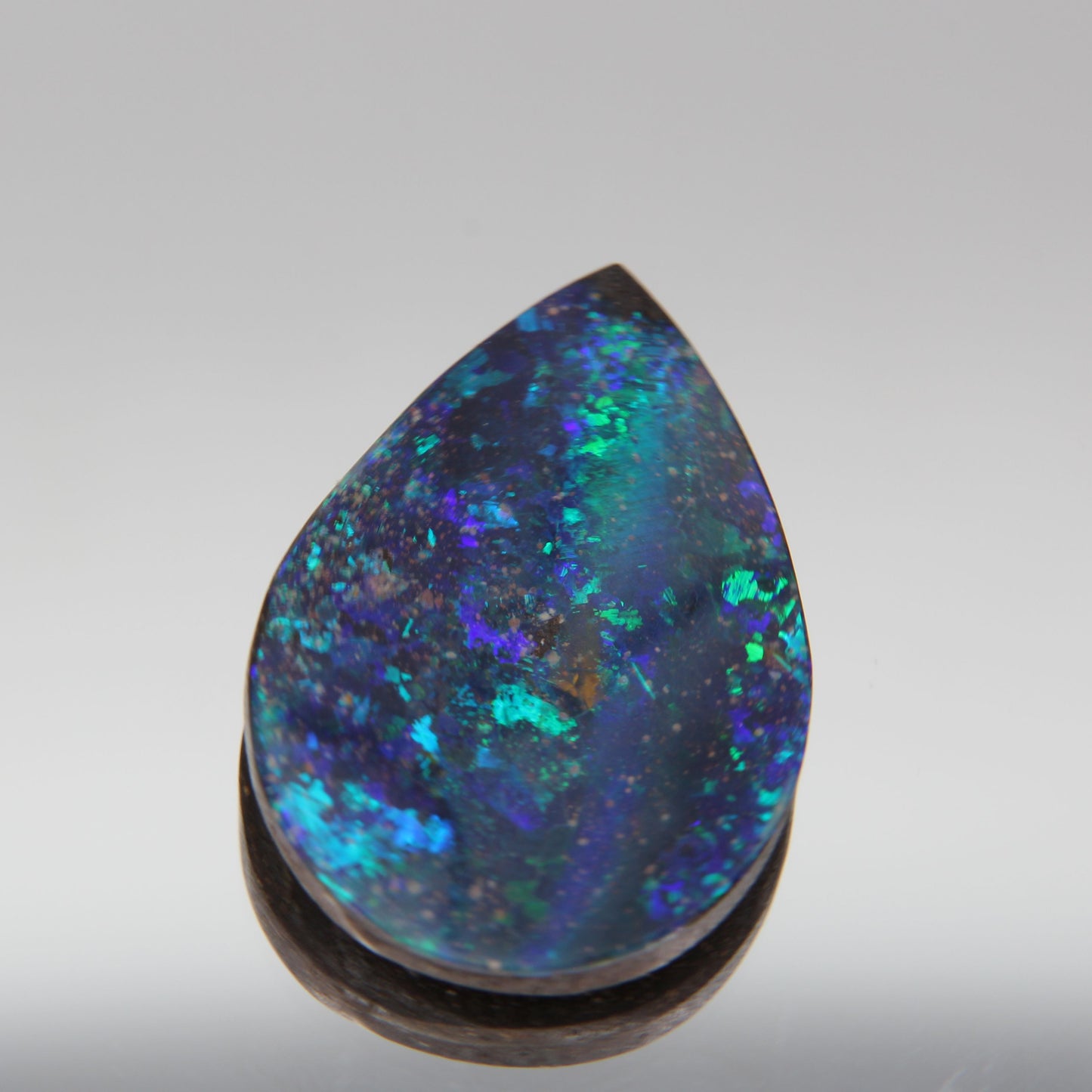 Australian Boulder Opal 20 ct